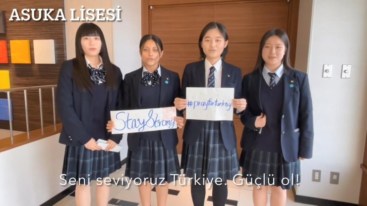 Japonya’daki Öğrencilerden Depremzedelere Destek Mesajı