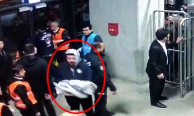Olaylı İzmir Derbisinde İşaret Fişeği Atan Sanık: Bir Anda Elimden Kaydı