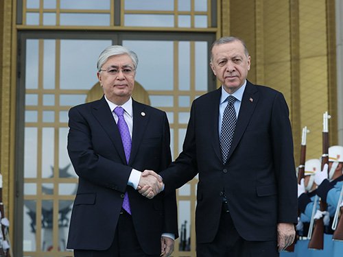 Cumhurbaşkanı Erdoğan, Kazakistan Cumhurbaşkanı Tokayev İle Görüştü